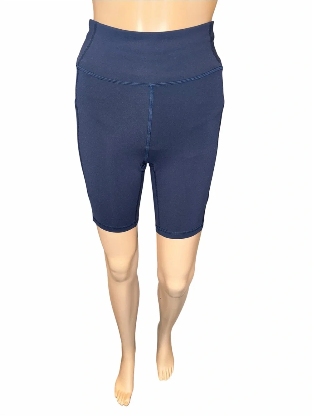 Lululemon Invigorate High-Rise Short 8”Women's Size 6 Navy Active Gym Biker